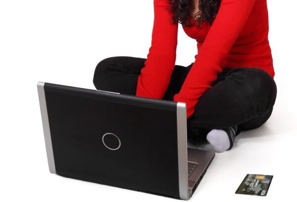 Beyond Features: Product Descriptions That Sell Experiences