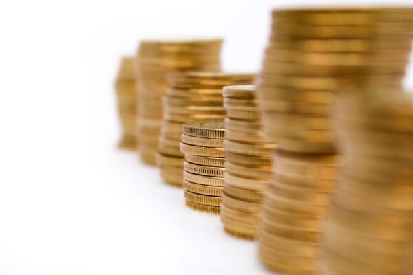 Decoding The Yield Curve: Rates And Recession Risk