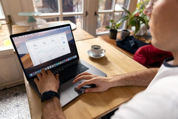 Beyond The Grid: Video Conferencing For Hybrid Teams