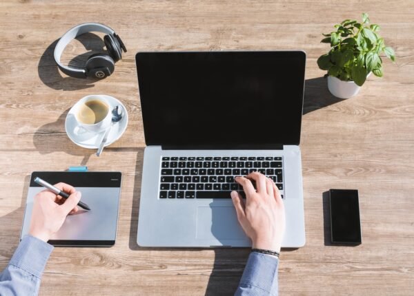 Beyond Signatures: Intelligent Digital Contracts Reimagine Trust